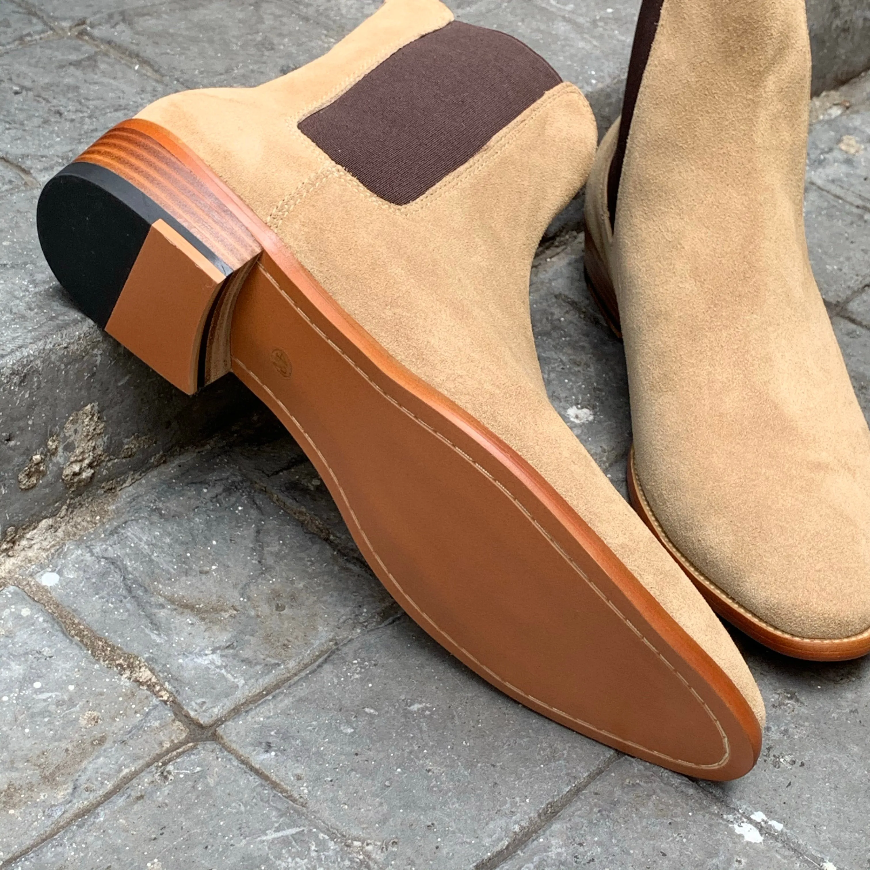 901 Chelsea Boots Suede Beige x 6.5 inch