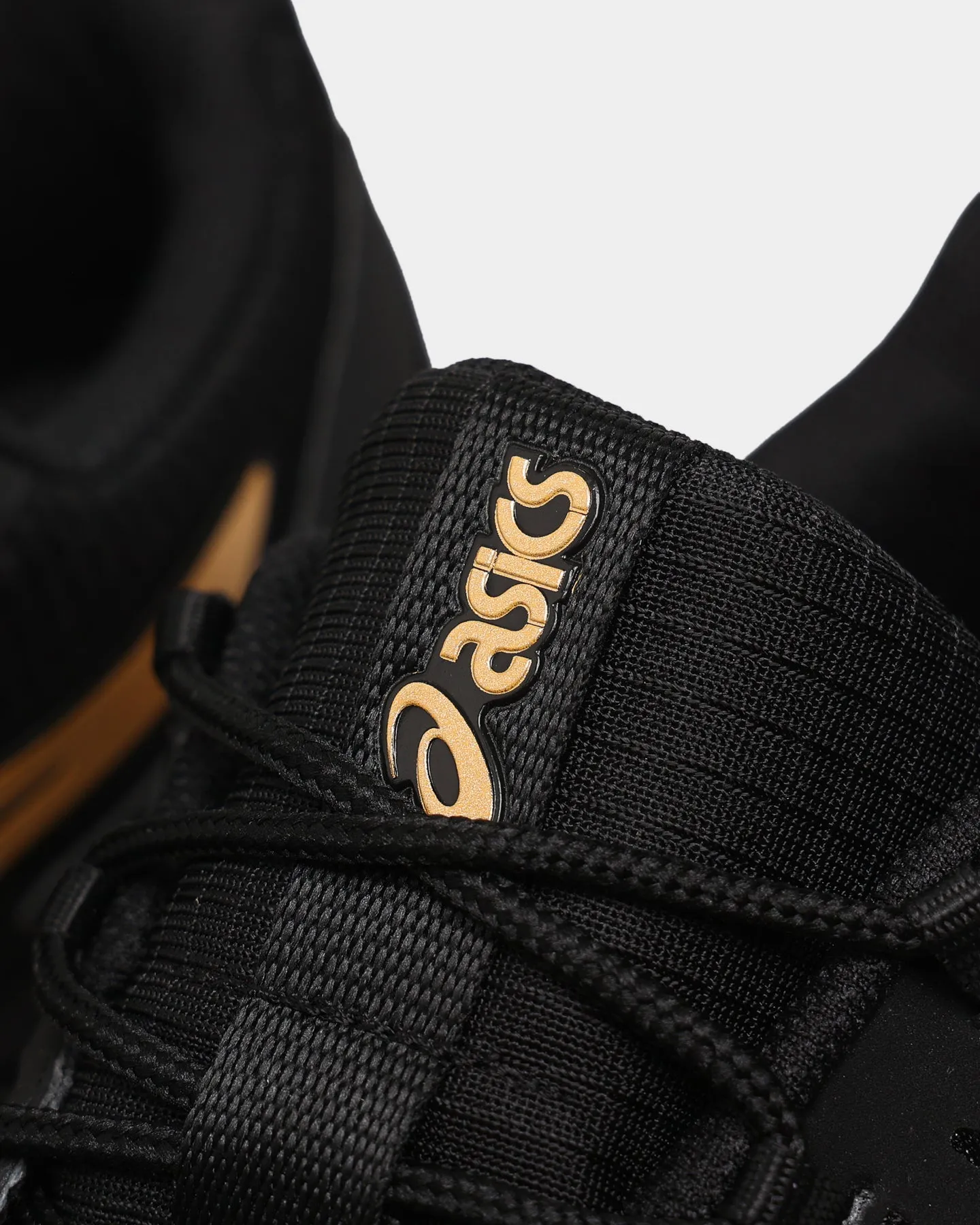 Asics Gel-Quantum 360 6 Black/Pure Gold