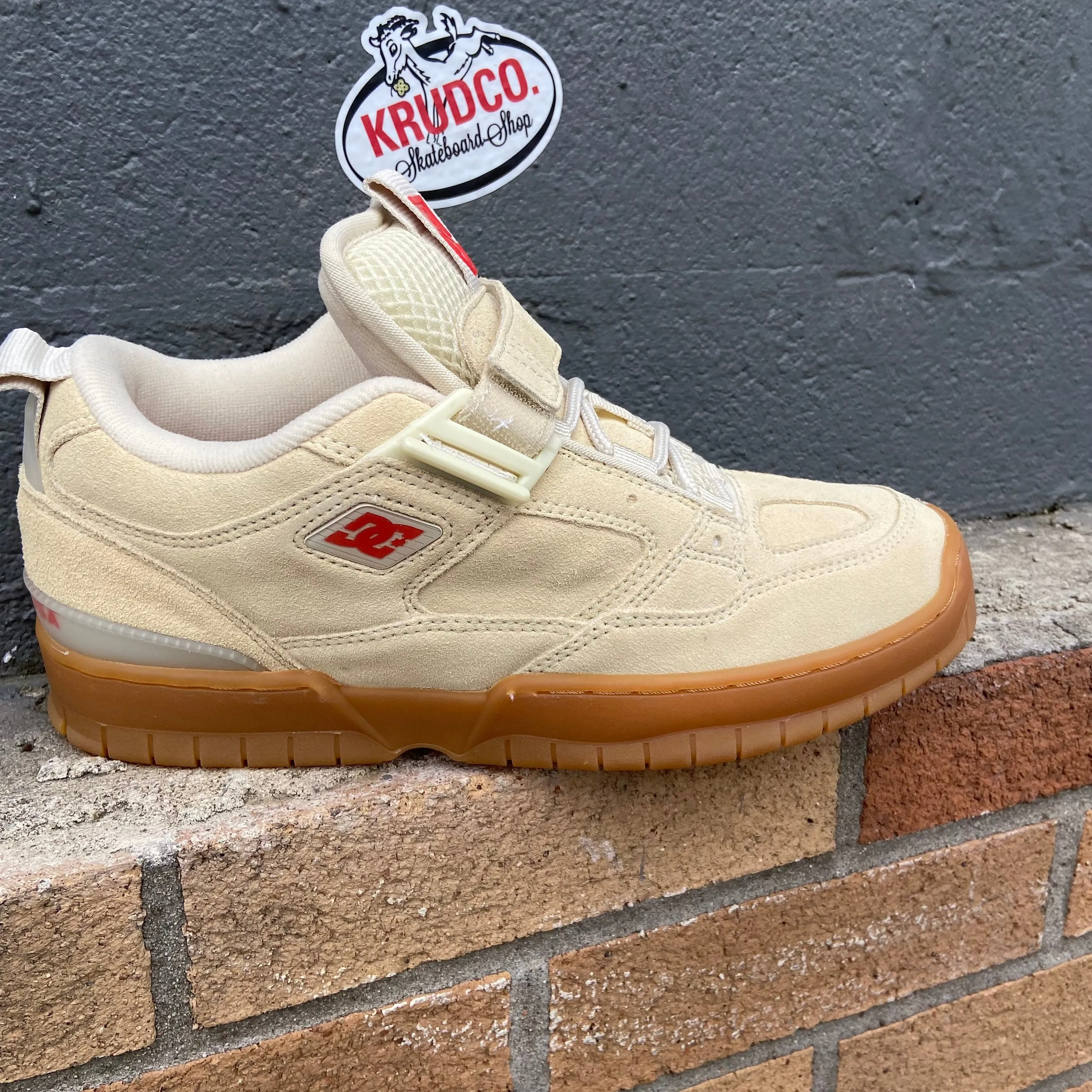 DC Shanahan JS1 Skate Shoe Tan