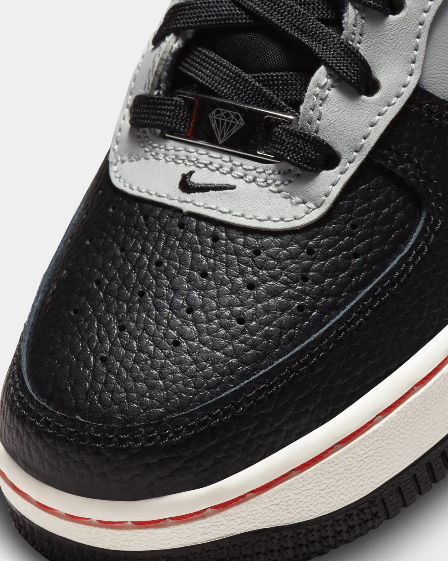 Nike Kids' Air Force 1 LV8 EMB (GS) Black/Chile Red