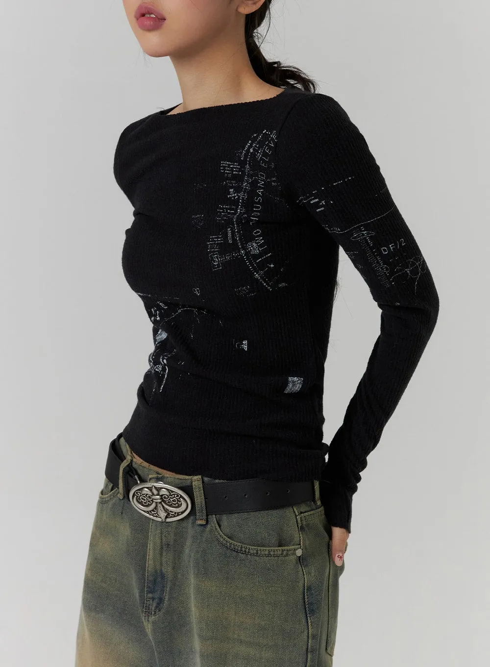 Round Neck Graphic Long Sleeve Top CD319