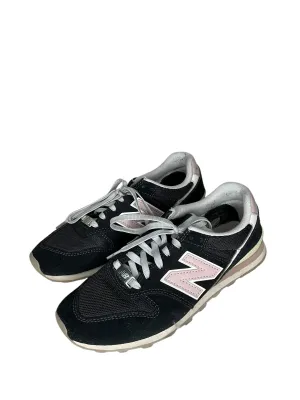 Shoes Sneakers By New Balance In Black & Pink, Size: 8