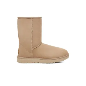 UGG Women's Classic s Short II (Sand) Boot