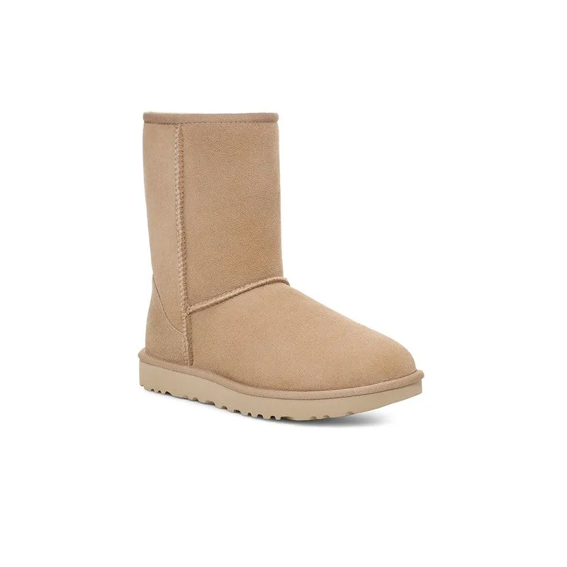 UGG Women's Classic s Short II (Sand) Boot