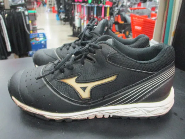 Used Mizuno Ambition Turf Softball Shoes / Cleats 6.5  Women's