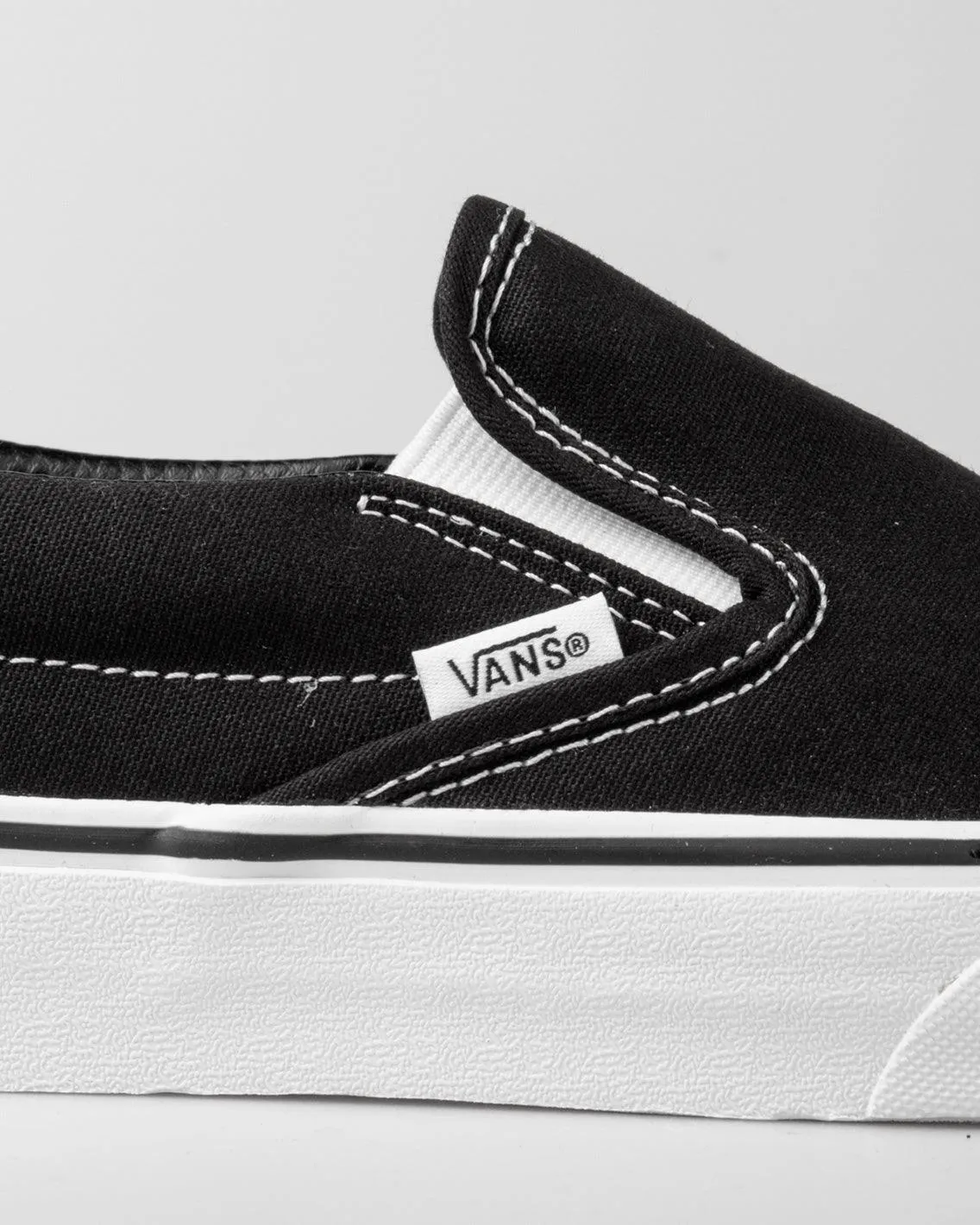 Vans - Classic Slip On - Black / White