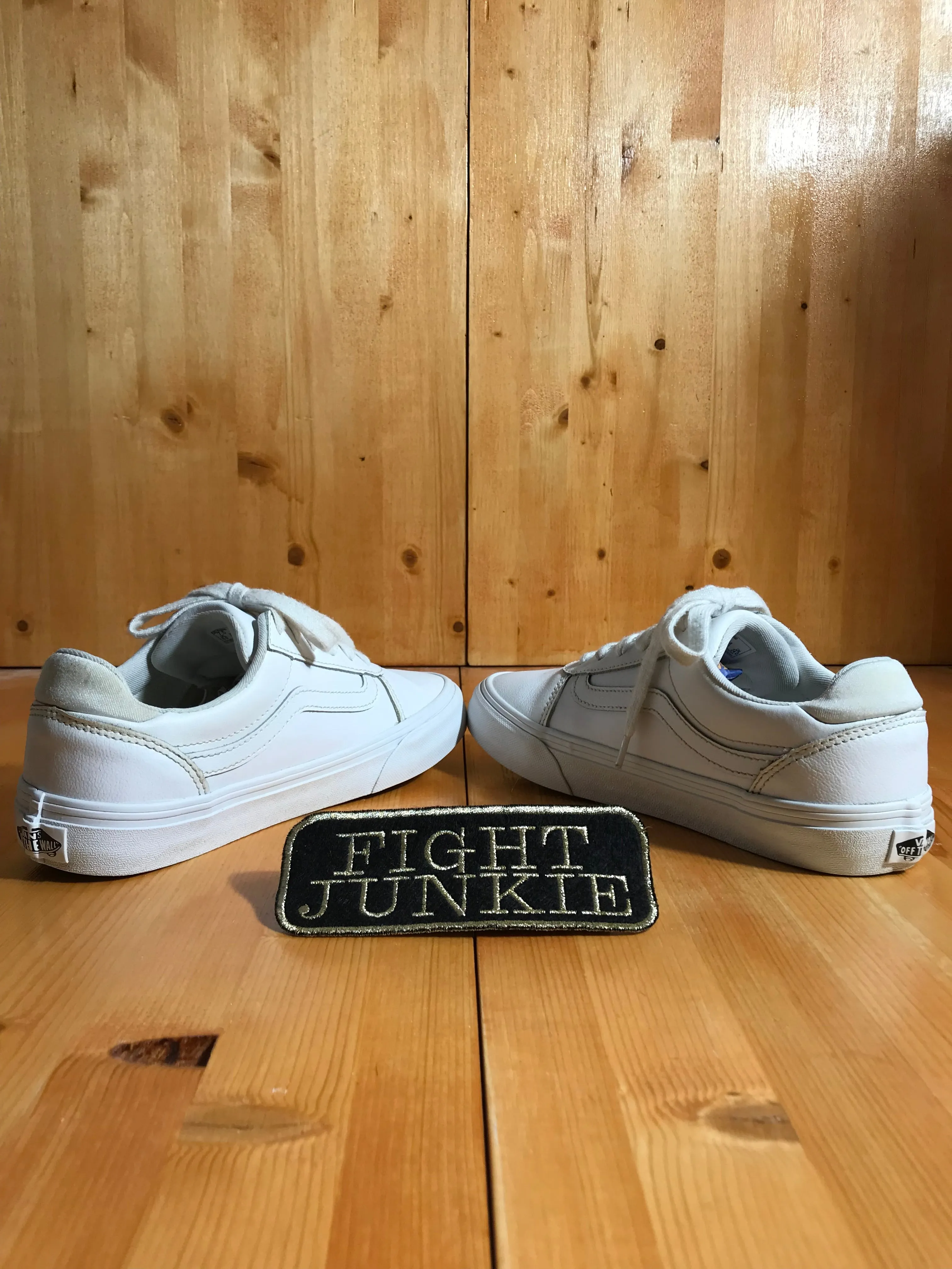 VANS OFF THE WALL WARD DELUXE COMFORT Womens Size 7.5 Leather Low Top Shoes Sneakers Triple White