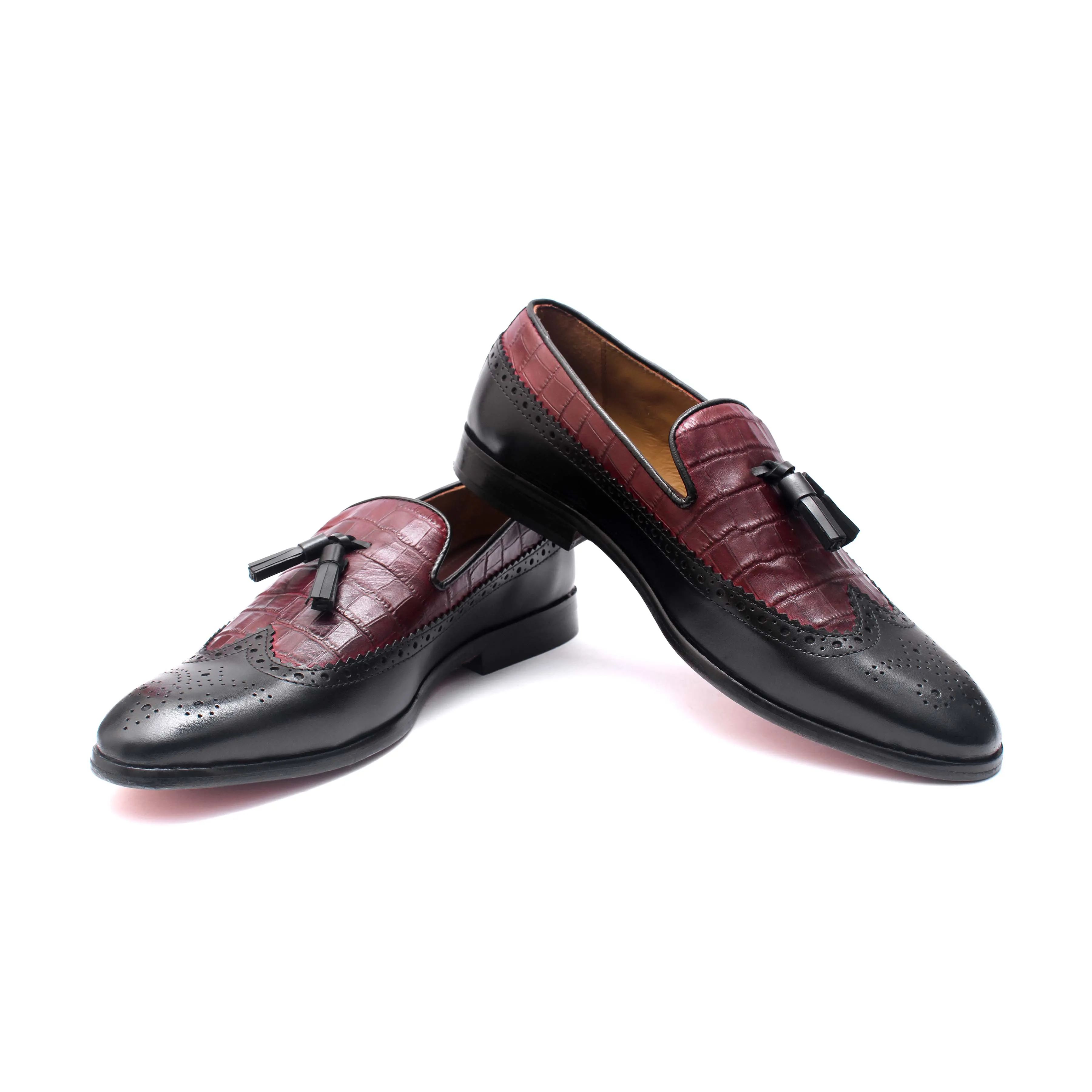 Wingtip Loafers With Tassels