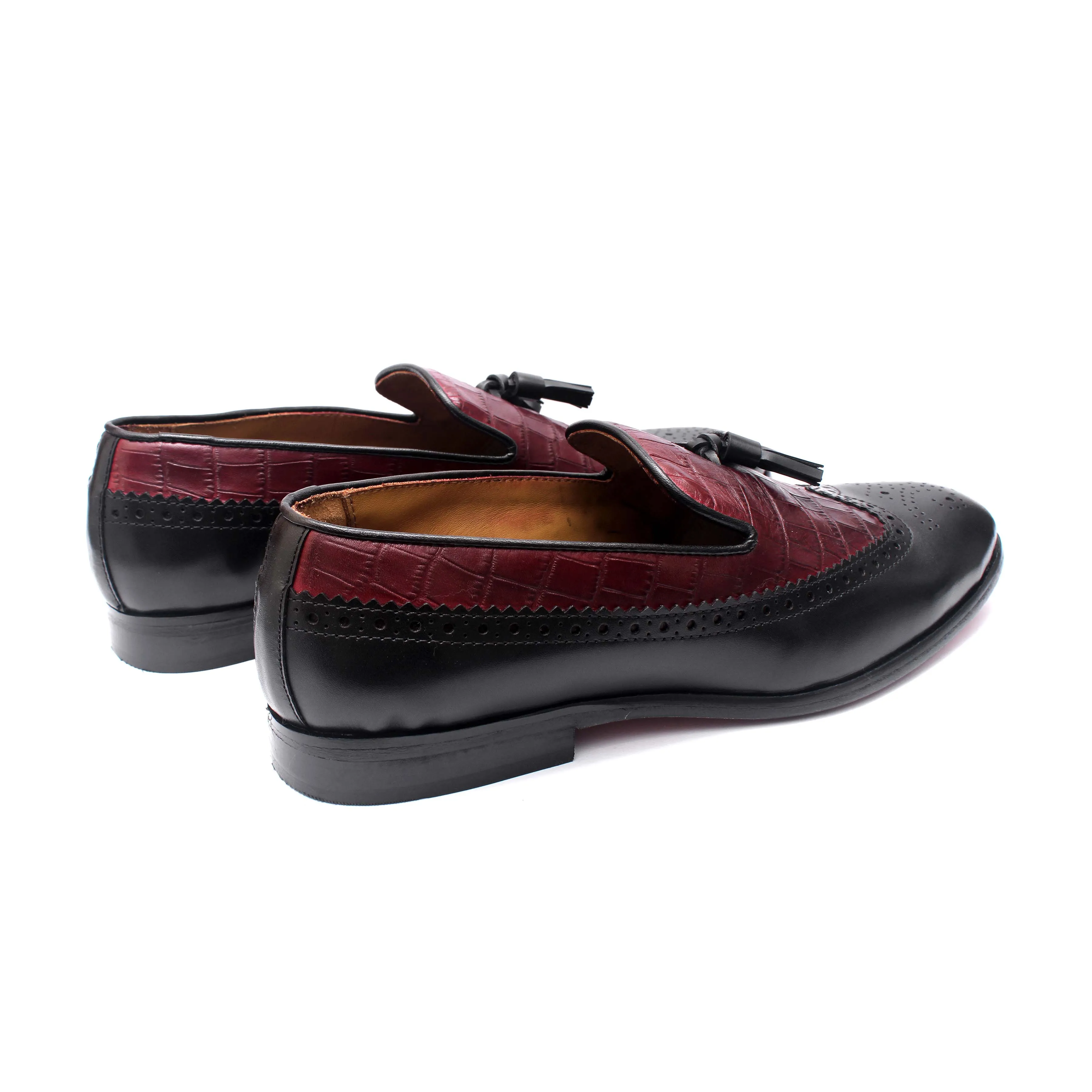 Wingtip Loafers With Tassels